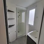 Mh H24 3 1 Salle De Bain Dans 4 Etoiles 营地